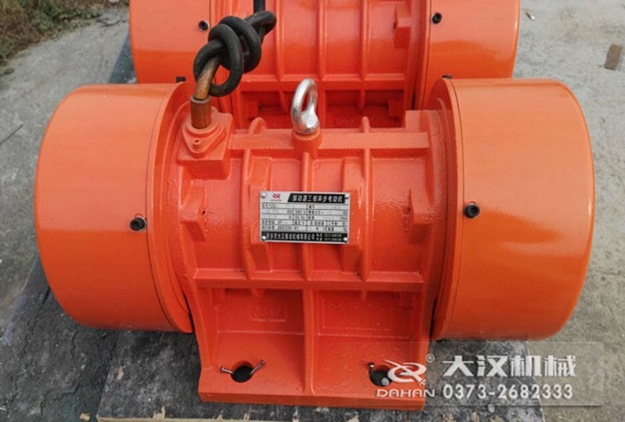 YZS系列振動(dòng)源三相異步電動(dòng)機(jī)(簡(jiǎn)稱(chēng)振動(dòng)電機(jī))也叫臥式振動(dòng)電機(jī)